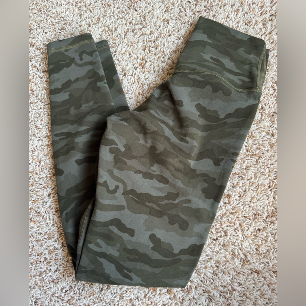 High-Waist Camo Print Leggings - Olive Green - Picture 3 of 3